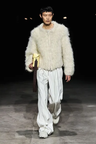 Look 21